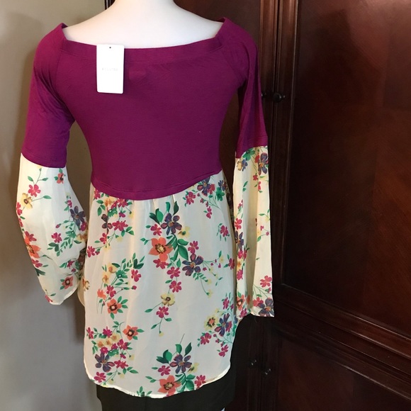 🆕 Bellino Pink/Flowers Bell Sleeves Top-Lg - Picture 2 of 7